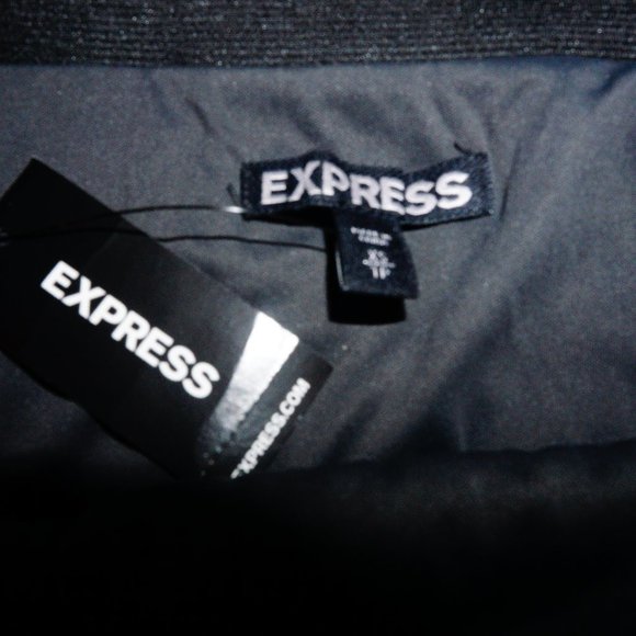 Bundle 6 for $30**NWT Express Sequenced Mini Skirt - Picture 7 of 7